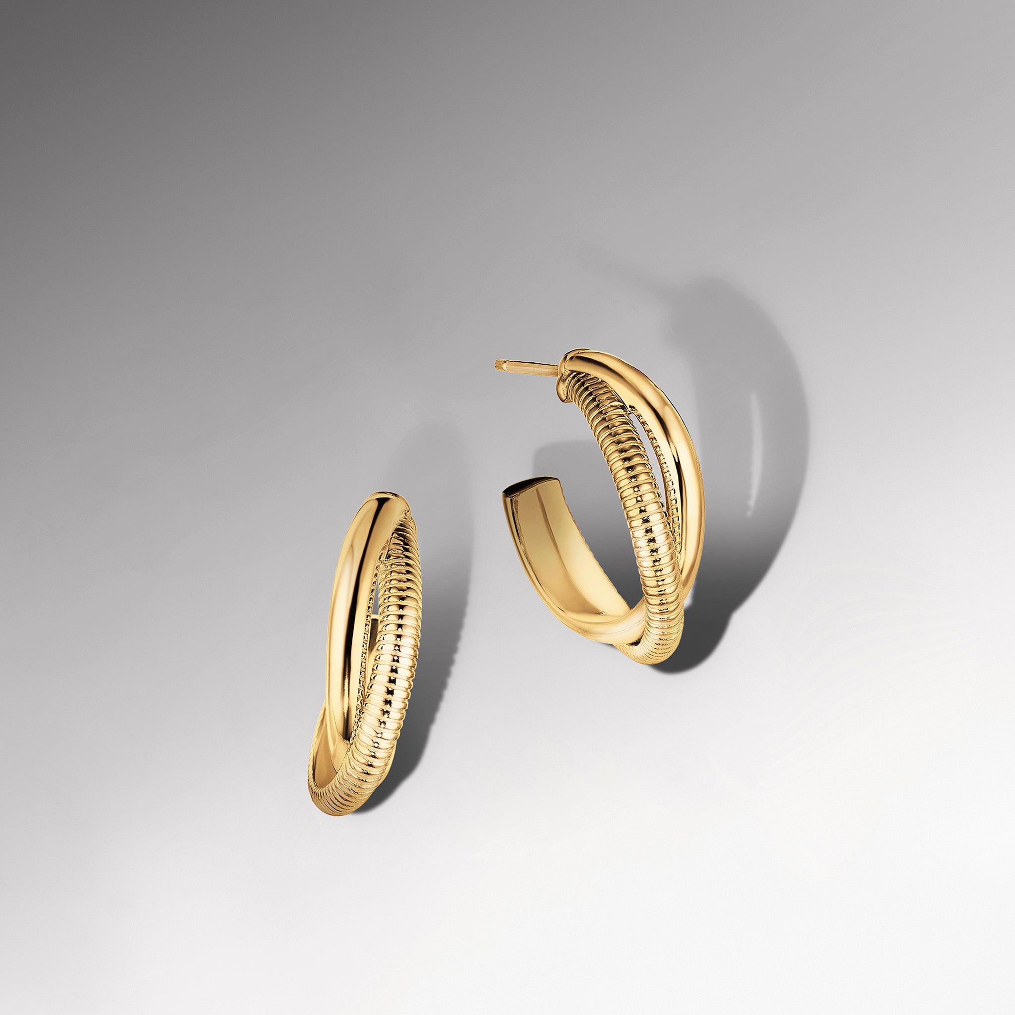 Classy Minimalist Gold Hoop Earrings